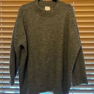 Grey Oversized Crewneck | H&M, L